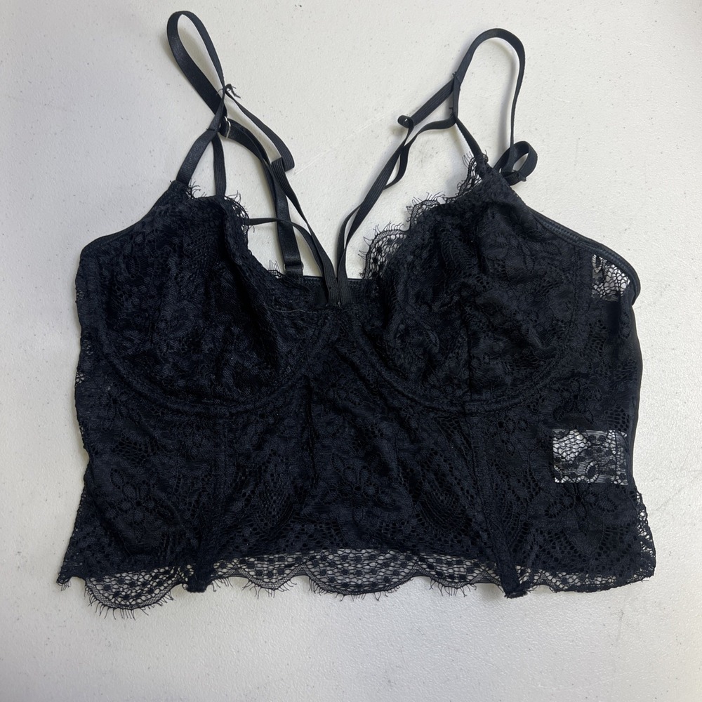 Woman's Shein Sexy Black Lacy Overlay Size Medium Wireless Bra